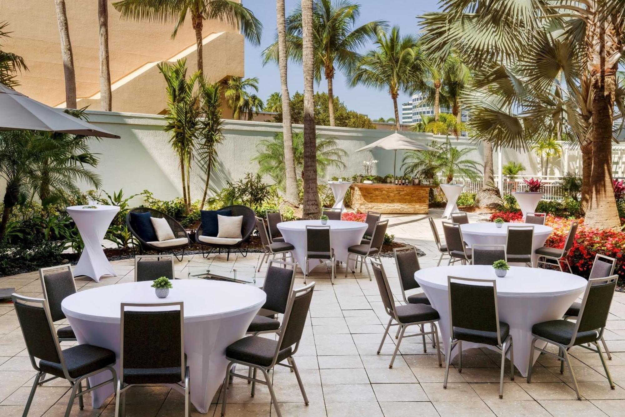 Courtyard By Marriott Miami Aventura Mall Eksteriør bilde